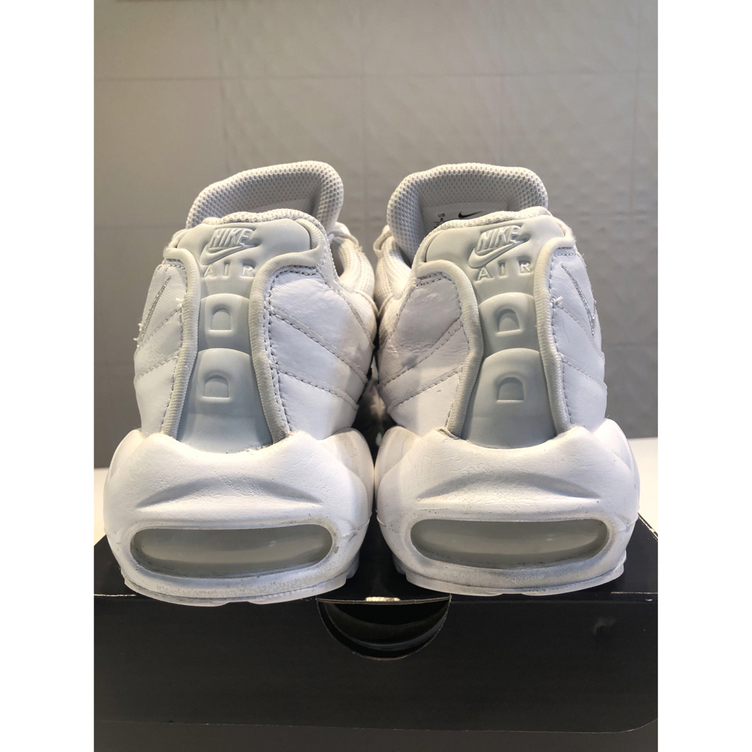 NIKE(ナイキ)の《美品26.0cm》NIKE AIR MAX95 essential メンズの靴/シューズ(スニーカー)の商品写真