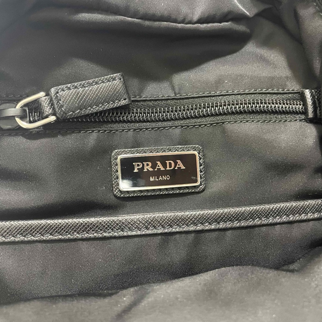 PRADA(プラダ)の【入手困難】プラダ ボディバッグ コミックプリント ジェームス・ジーン メンズのバッグ(ボディーバッグ)の商品写真