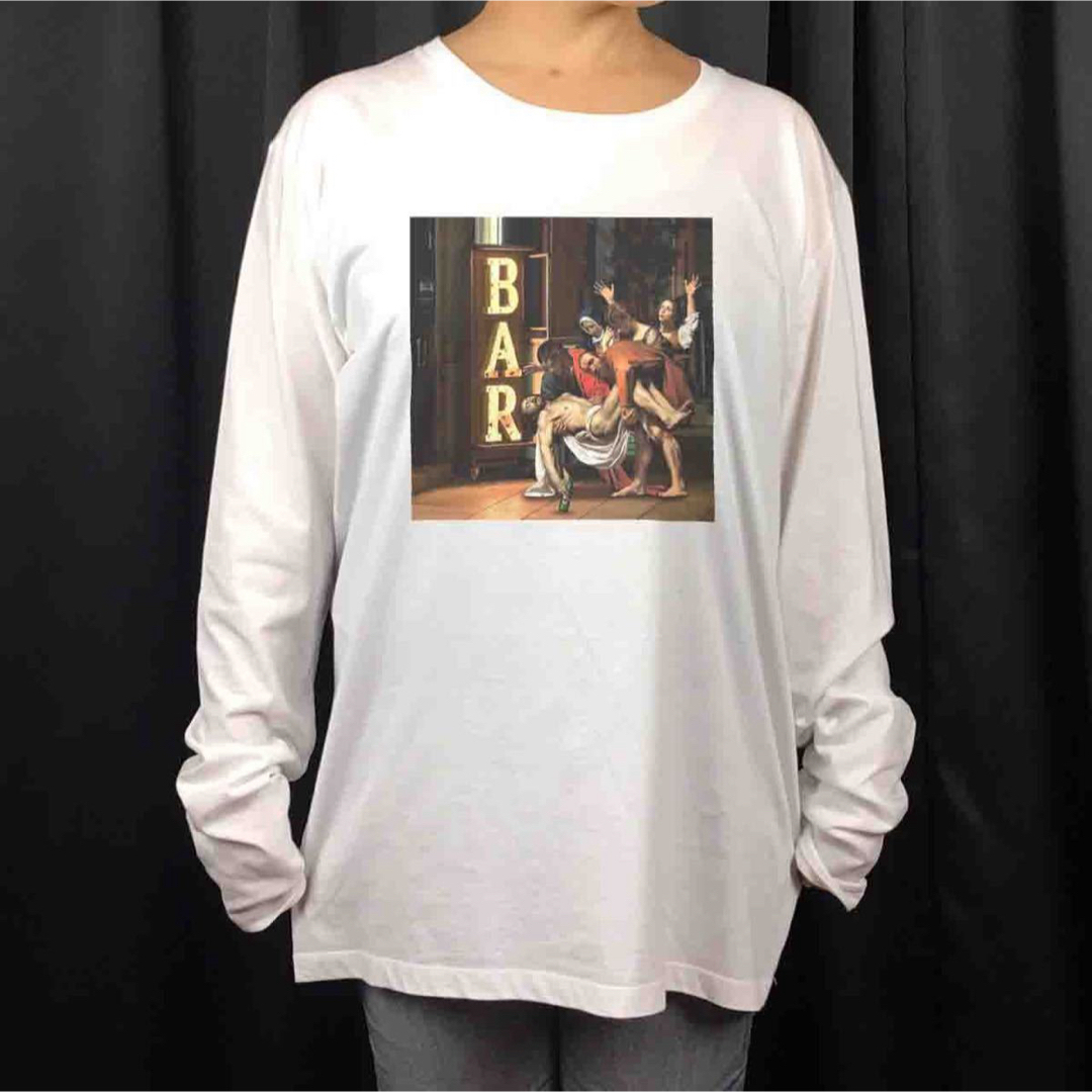 新品 BAR 酔っ払い 泥酔 ドランク キリスト 介抱 アートパロディ ロンT メンズのトップス(Tシャツ/カットソー(七分/長袖))の商品写真