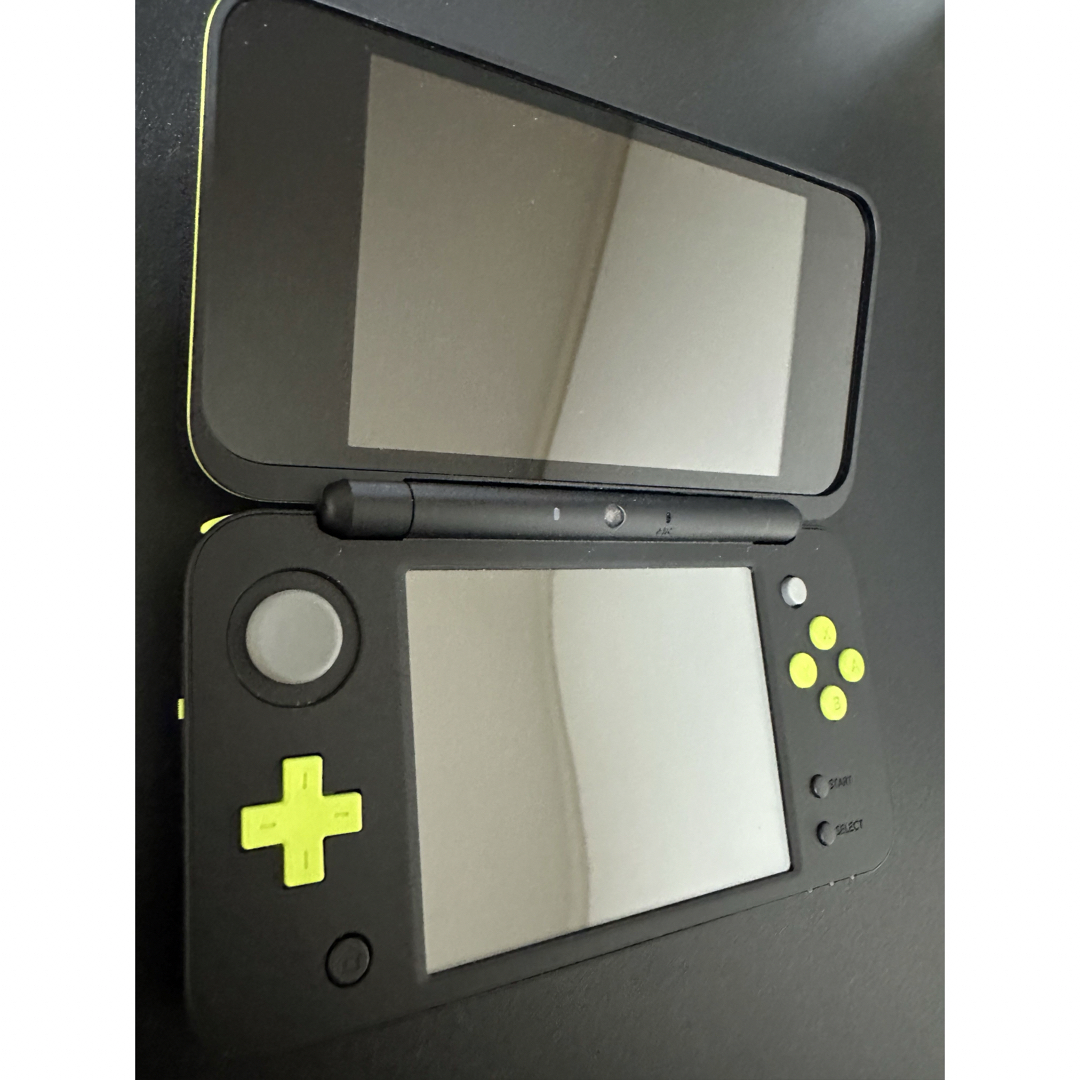 ニンテンドー2DS(ニンテンドー2DS)の2DS LL本体,DQ5,DQ7,DQ9,4GB microSD,充電ケーブル エンタメ/ホビーのゲームソフト/ゲーム機本体(携帯用ゲーム機本体)の商品写真