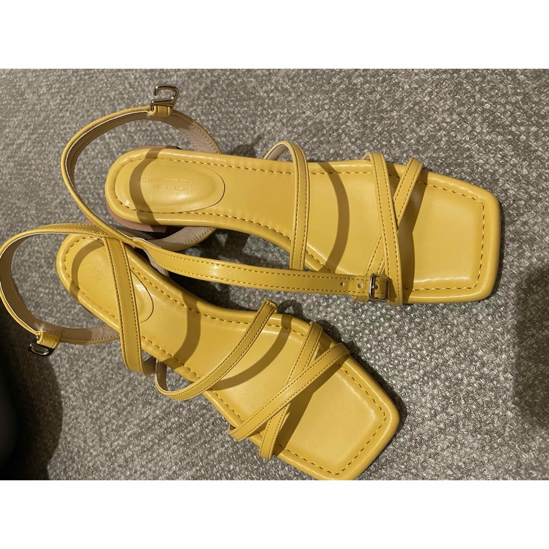 AZUL by moussy(アズールバイマウジー)のTHIN STRAP SANDALS レディースの靴/シューズ(サンダル)の商品写真