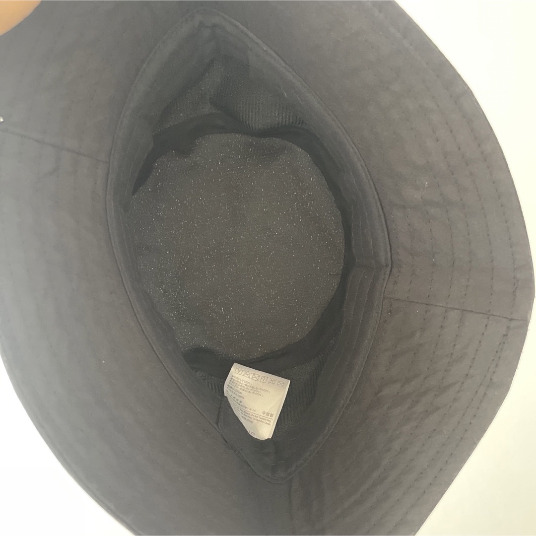 UNIQLO(ユニクロ)のハット　黒　シンプル レディースの帽子(ハット)の商品写真