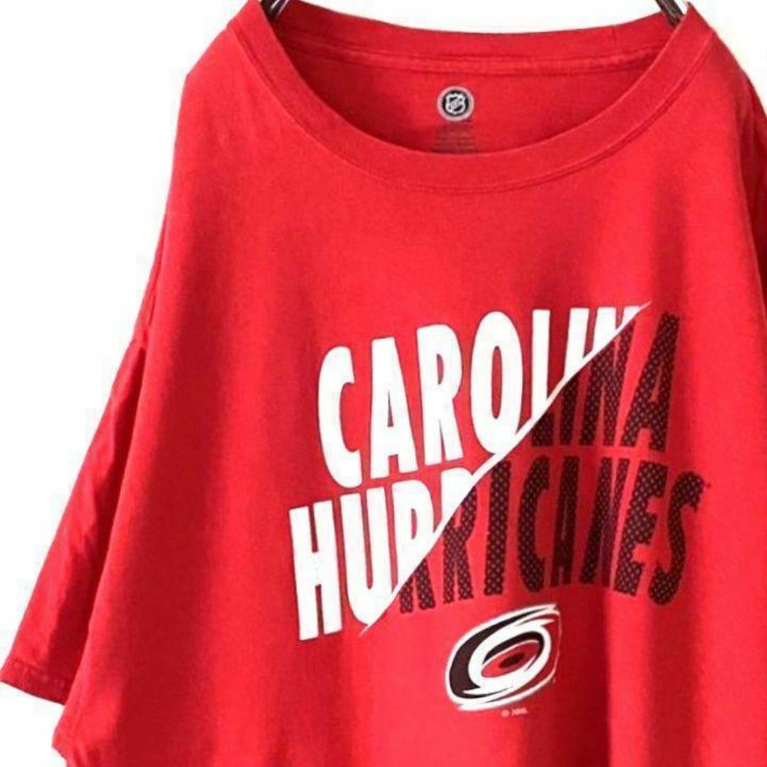 NHL CAROLINA HURRICANES Tシャツ XL レッド赤古着 メンズのトップス(Tシャツ/カットソー(半袖/袖なし))の商品写真