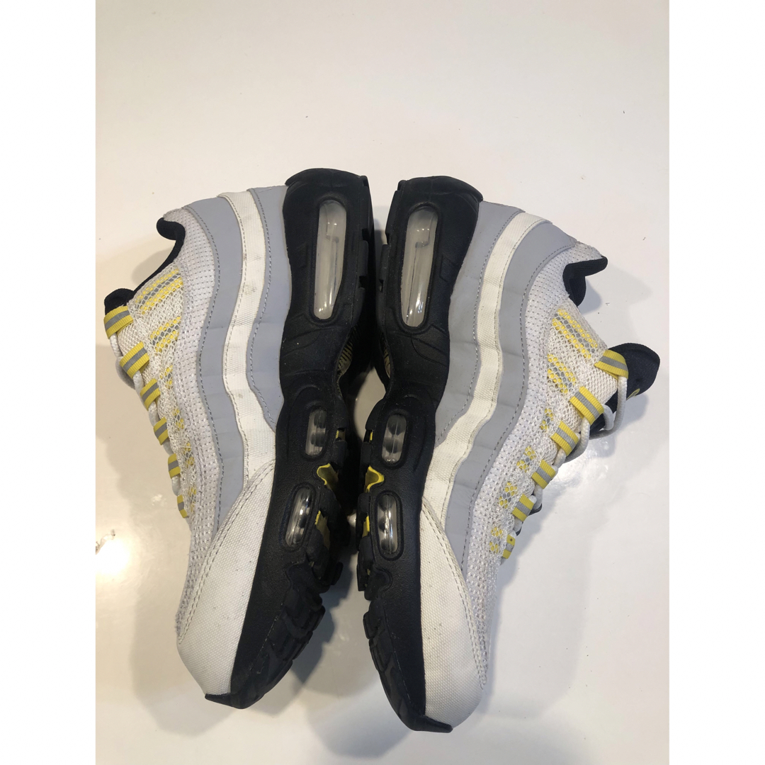 NIKE(ナイキ)の【26.5cm】NIKE AIRMAX95 essential メンズの靴/シューズ(スニーカー)の商品写真