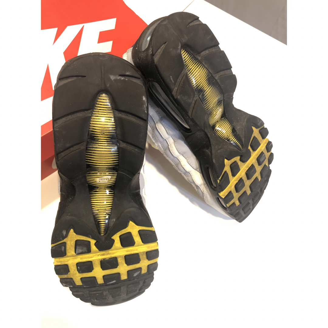 NIKE(ナイキ)の【26.5cm】NIKE AIRMAX95 essential メンズの靴/シューズ(スニーカー)の商品写真