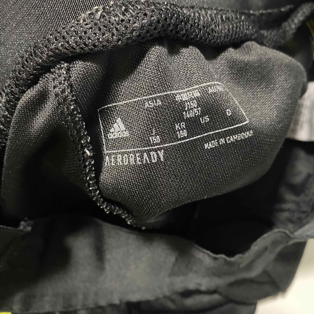 adidas(アディダス)のadidas   キッズ　B TIRO PANT   150 ブラック　イエロー キッズ/ベビー/マタニティのキッズ服男の子用(90cm~)(パンツ/スパッツ)の商品写真