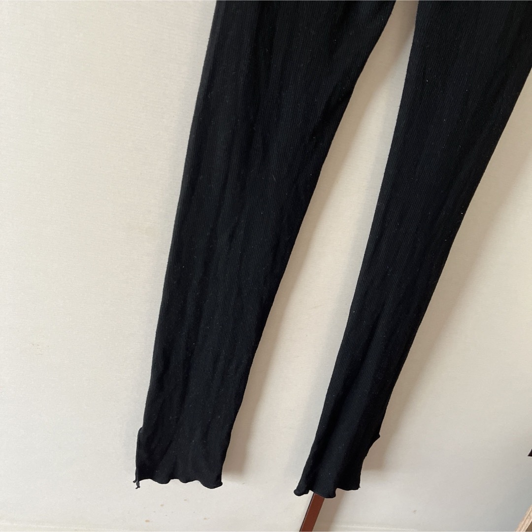 黒　レギンス　インナー　ブラック　L リブ　レーヨン　ゆるっと　裾スリット レディースのレッグウェア(レギンス/スパッツ)の商品写真