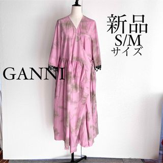 GANNI ガニー　装飾付き ミディ丈ワンピース　S/Mサイズ　ピンク(ひざ丈ワンピース)