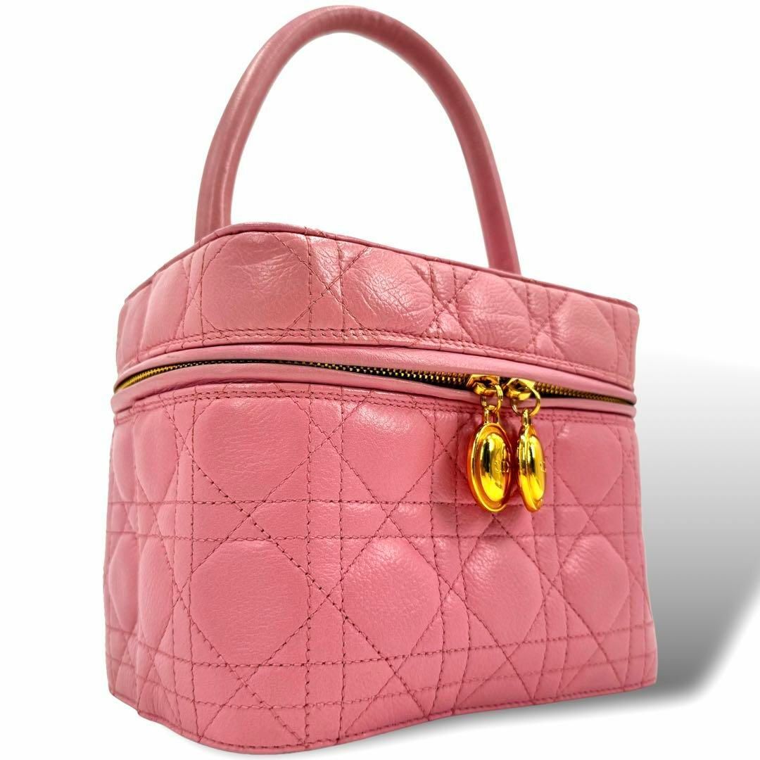 Christian Dior(クリスチャンディオール)の美品 Christian Dior バニティキルティング 金ロゴ レザー ピンク レディースのバッグ(その他)の商品写真
