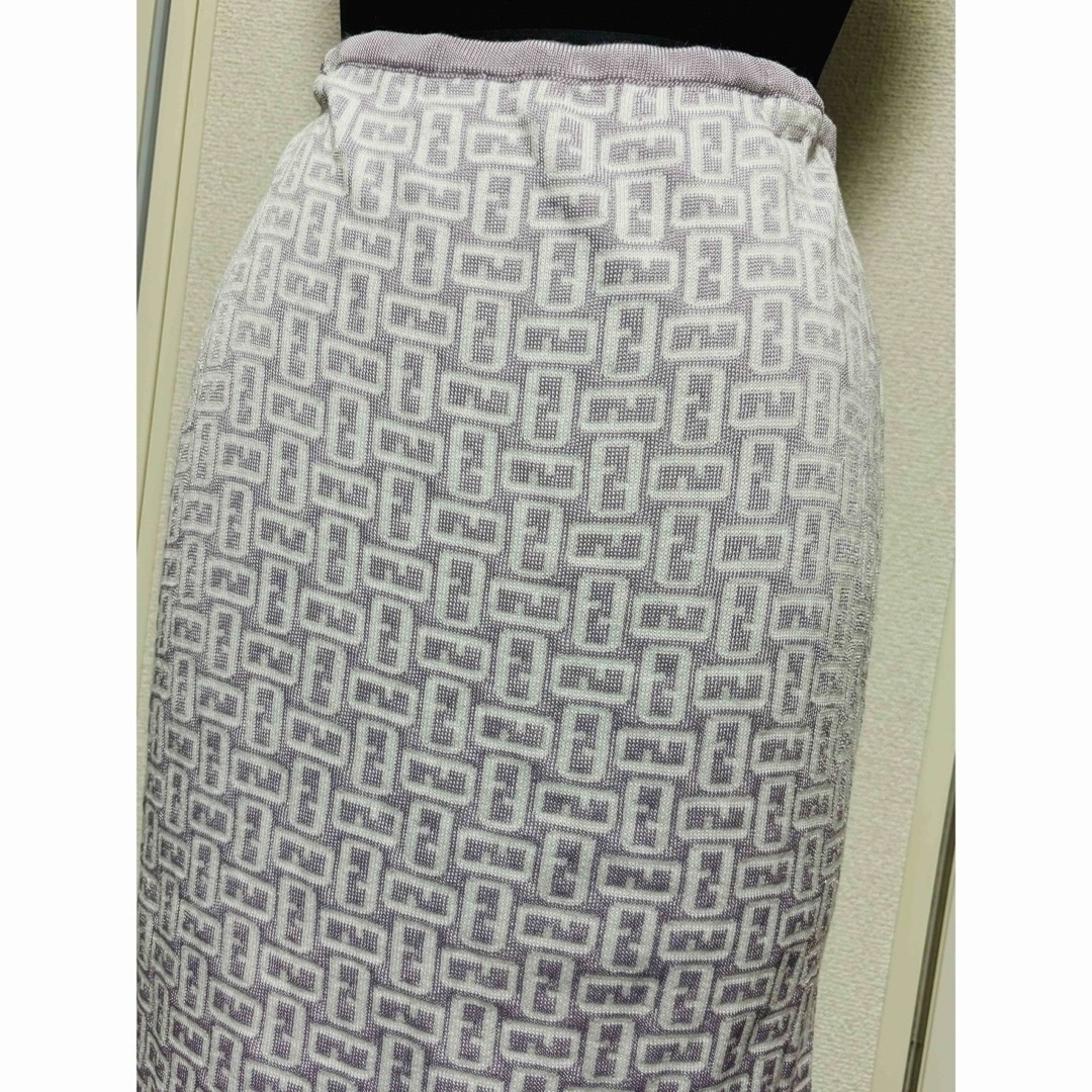 FENDI(フェンディ)の美品　状態考慮　FENDI ズッキーノ　FF総柄　タイトスカート　ヴィンテージ レディースのスカート(ひざ丈スカート)の商品写真