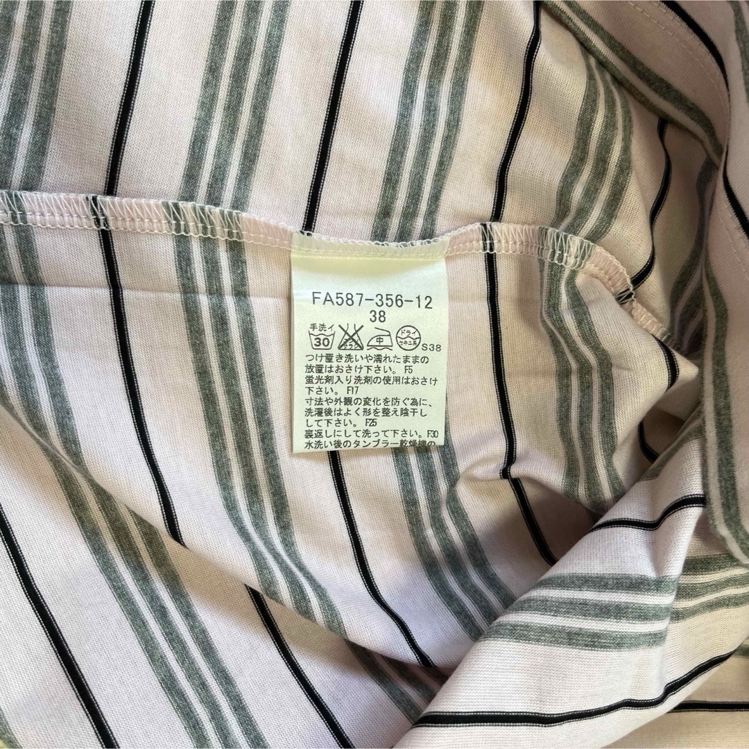 BURBERRY BLUE LABEL(バーバリーブルーレーベル)のBURBERRY バーバリーブルーレーベル　ストライプＴシャツ　38 レディースのトップス(Tシャツ(半袖/袖なし))の商品写真