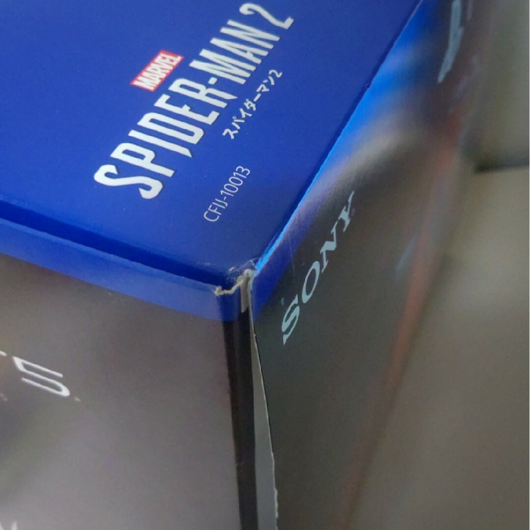PlayStation(プレイステーション)のPlayStation5 本体　スパイダーマン2 リミテッドエディション エンタメ/ホビーのゲームソフト/ゲーム機本体(家庭用ゲーム機本体)の商品写真