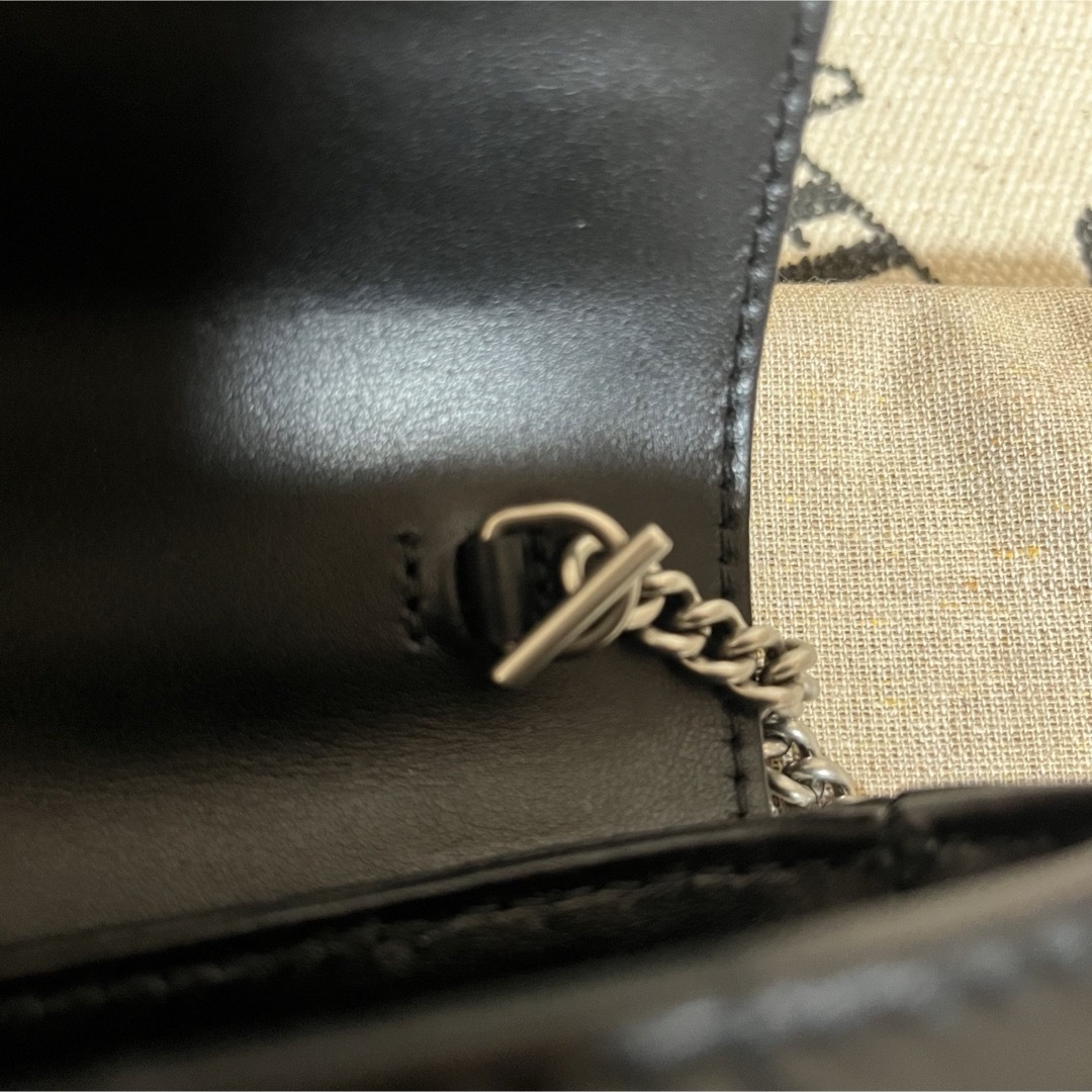 Gucci(グッチ)のGUCCI グッチ　ggマーモント　キルティングレザー スーパーミニバッグ　新品 レディースのバッグ(ショルダーバッグ)の商品写真