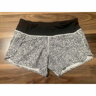 ルルレモン(lululemon)のルルレモン Lululemon Run Times Short 4 超美品☆☆(ショートパンツ)