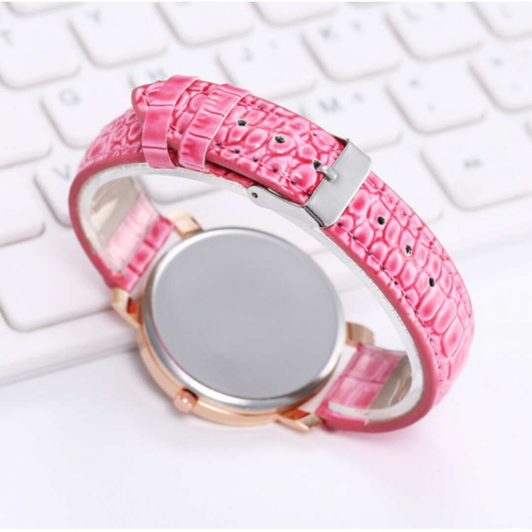 レディース 腕時計【ピンク】キラキラ動くビーズ入り シンプル 文字盤 おしゃれ レディースのファッション小物(腕時計)の商品写真