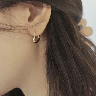 【早い者勝ち】 ピアス ゴールド 海外 ハート 高級感 シンプル レディース(ピアス)