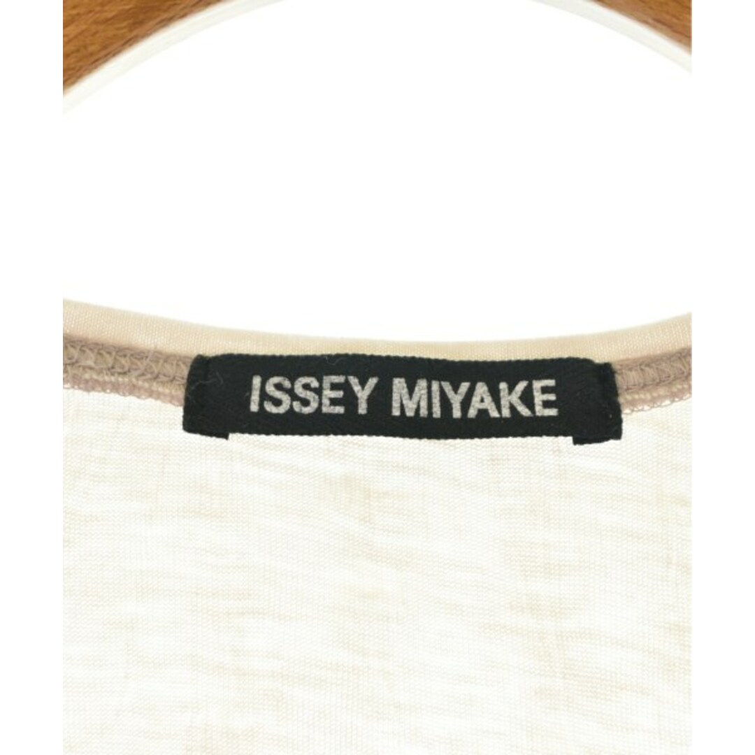 ISSEY MIYAKE(イッセイミヤケ)のISSEY MIYAKE Tシャツ・カットソー 2(M位) ベージュ系x赤系 【古着】【中古】 メンズのトップス(Tシャツ/カットソー(半袖/袖なし))の商品写真