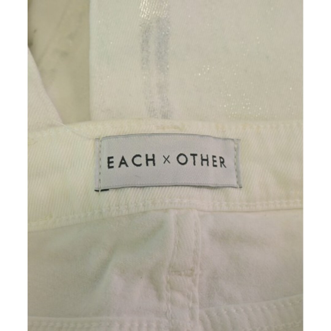 EACH x OTHER(イーチアザー)のEACHxOTHER イーチアザー パンツ（その他） 26(M位) 白xシルバー 【古着】【中古】 レディースのパンツ(その他)の商品写真