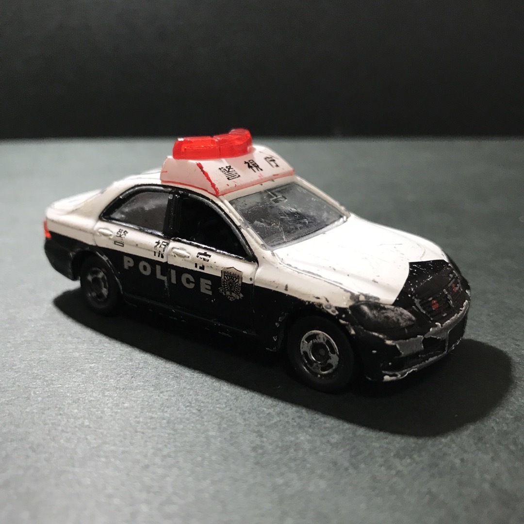 トミカシリーズ(トミカシリーズ)のトミカ　ミニカー　2004  TOYOTA CROWN パトカー エンタメ/ホビーのおもちゃ/ぬいぐるみ(ミニカー)の商品写真