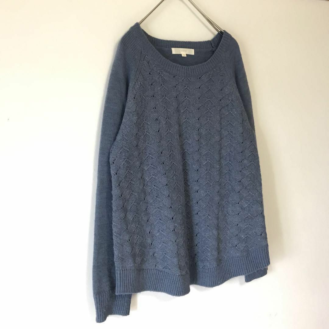 グローブ ニット　プルオーバー　透かし編み　ブルー　可愛い　きちんと見え　春 レディースのトップス(ニット/セーター)の商品写真
