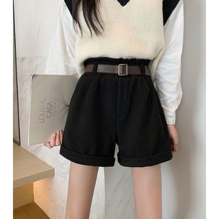 ショート丈　コーデュロイ　パンツ　ＸＬ　ベルト　ハイウエスト　ブラック　(ショートパンツ)