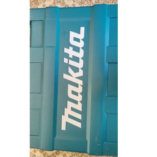 マキタ(Makita)のマキタハンマードリル183DZKのケース(工具)