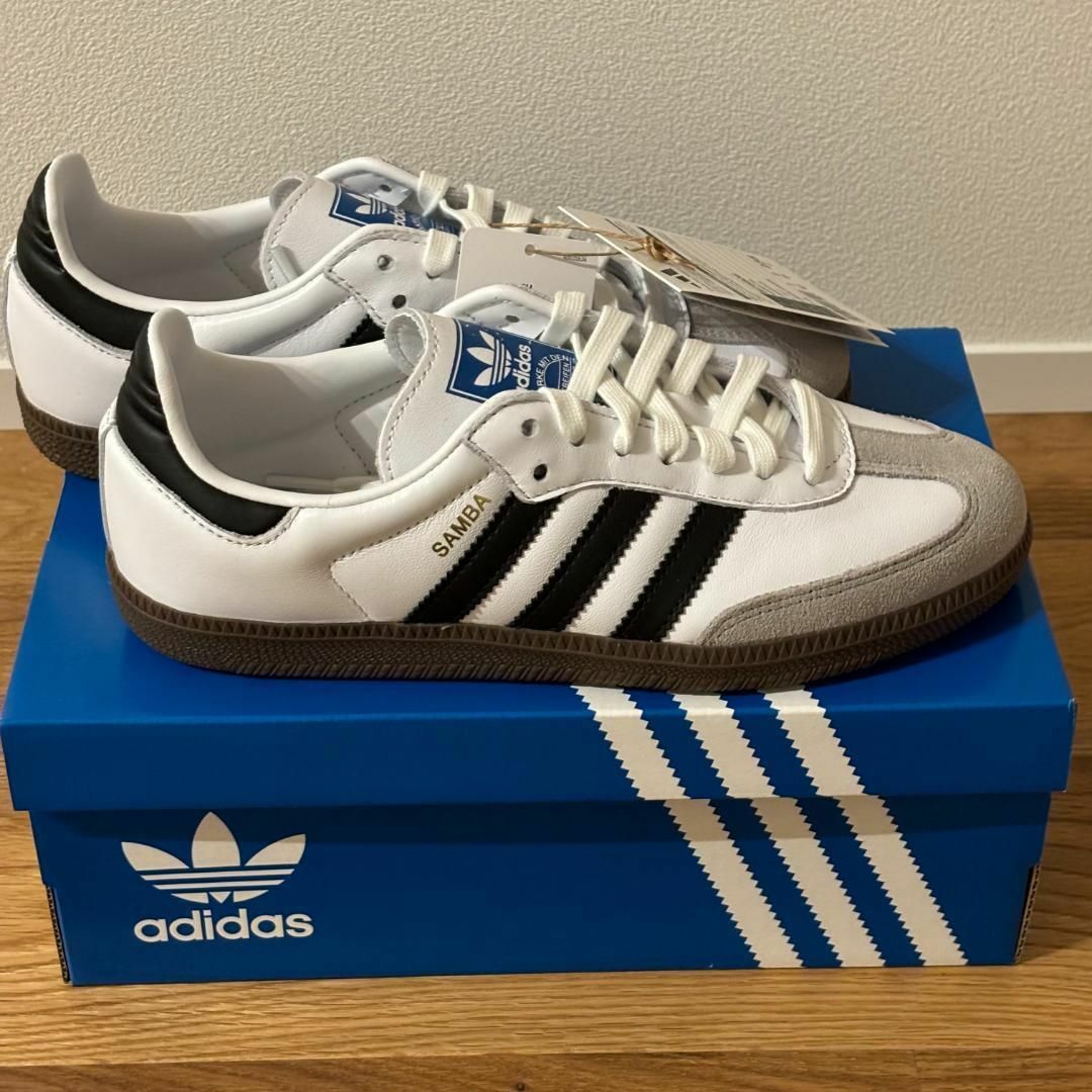 adidas(アディダス)の【新品】adidas SAMBA OG アディダス サンバOG 23.5㎝ ① レディースの靴/シューズ(スニーカー)の商品写真