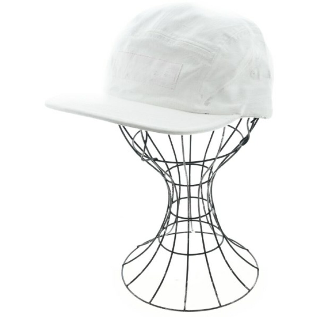 Supreme(シュプリーム)のSupreme シュプリーム キャップ ONE 白 【古着】【中古】 メンズの帽子(キャップ)の商品写真
