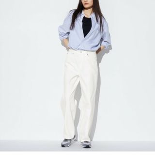 UNIQLO - 新品 UNIQLO ワイドストレートジーンズ 22