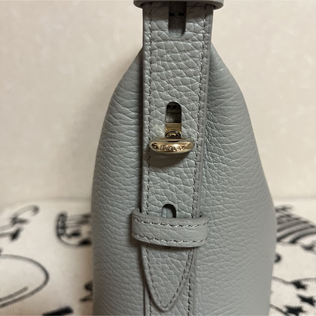 Furla(フルラ)のフルラ　ネット　ミニ　ホーボー　ワンハンドル レディースのバッグ(ハンドバッグ)の商品写真