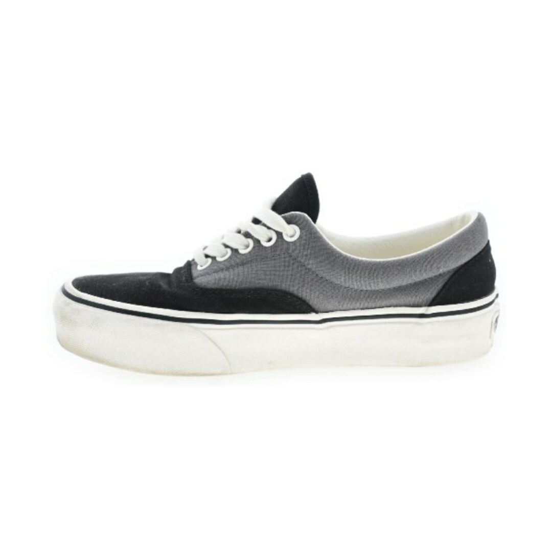 VANS(ヴァンズ)のVANS バンズ スニーカー 24.5cm グレーx黒 【古着】【中古】 レディースの靴/シューズ(スニーカー)の商品写真