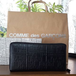 COMME des GARCONS - コム・デ・ギャルソン　エンボス　長財布　未使用