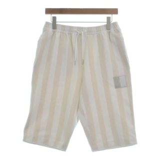 FENDI - FENDI フェンディ ショートパンツ 44(S位) ベージュx白 FENDI - FENDI フェンディ ショートパンツ 44(S位) ベージュx白
