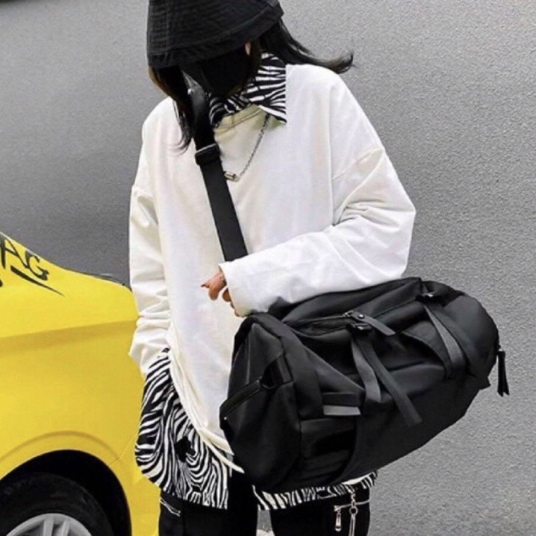 リュック バックパックミニポーチ付き ブラック 旅行 部活 アウトドア 男女兼用 メンズのバッグ(バッグパック/リュック)の商品写真