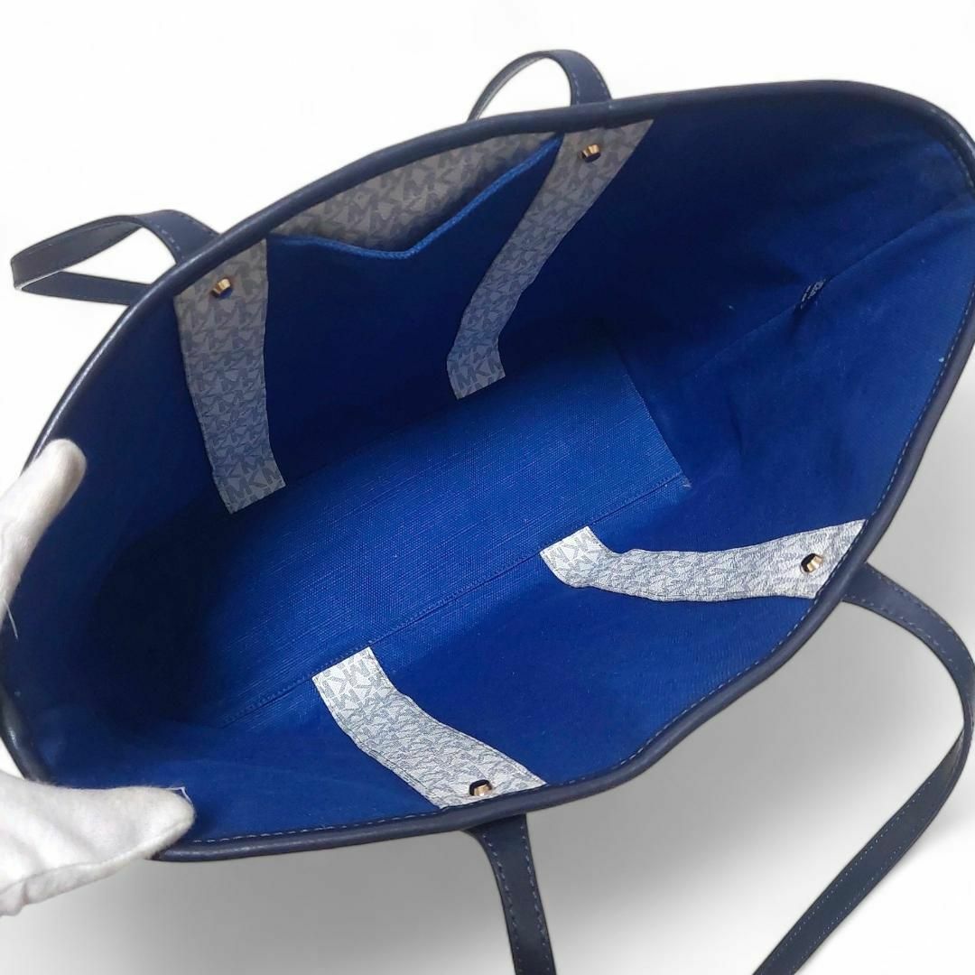Michael Kors(マイケルコース)の【極美品】マイケルコース トートバッグ A4 EVA 総ロゴ ポーチ付き ラージ レディースのバッグ(トートバッグ)の商品写真