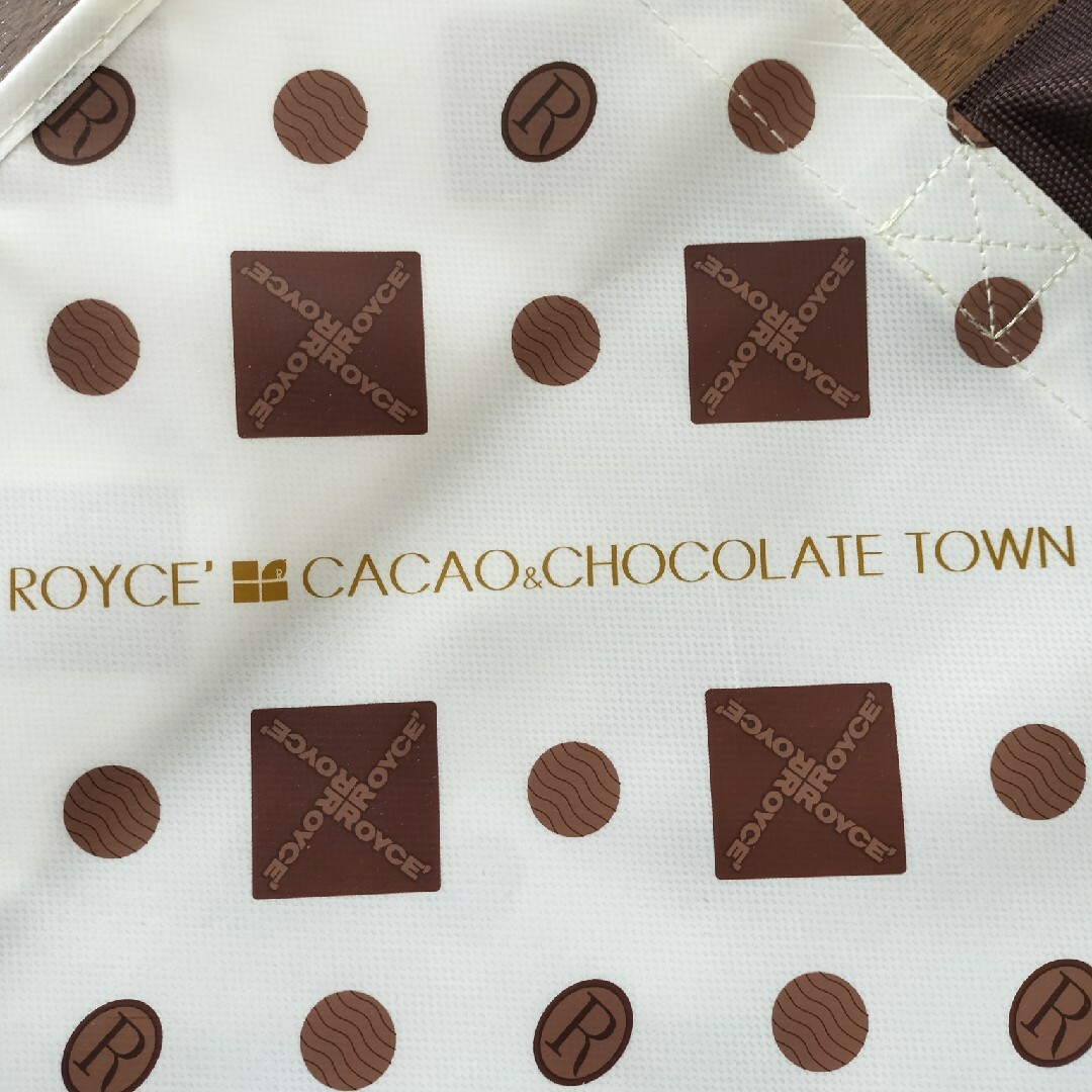 ROYCE'(ロイズ)の北海道土産  ROYCE' ☆ ロイズ  ロイズタウン限定 エコバック新品未使用 レディースのバッグ(エコバッグ)の商品写真