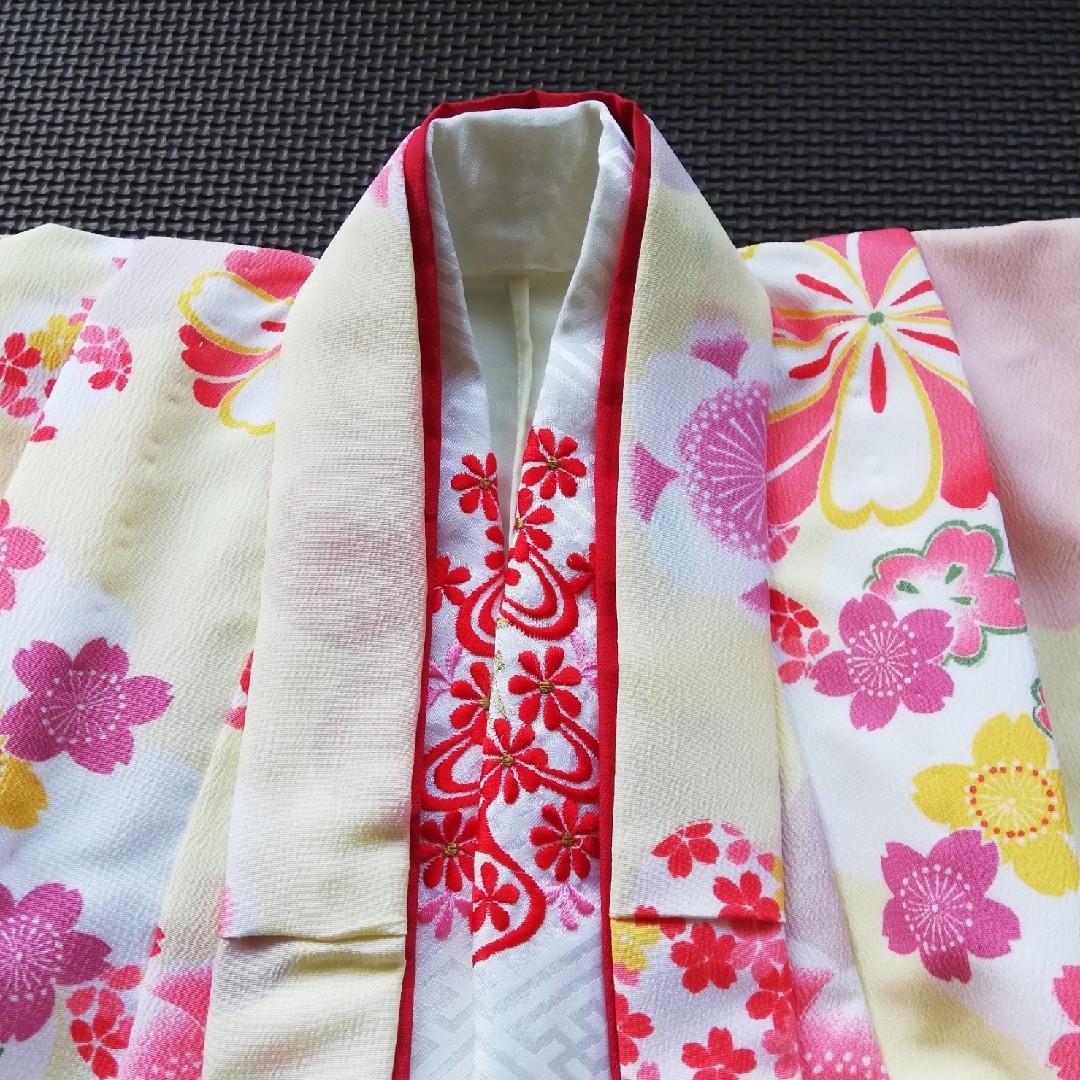 七五三 女の子 3歳 着物セット 黄色 花柄 キッズ/ベビー/マタニティのキッズ服女の子用(90cm~)(和服/着物)の商品写真