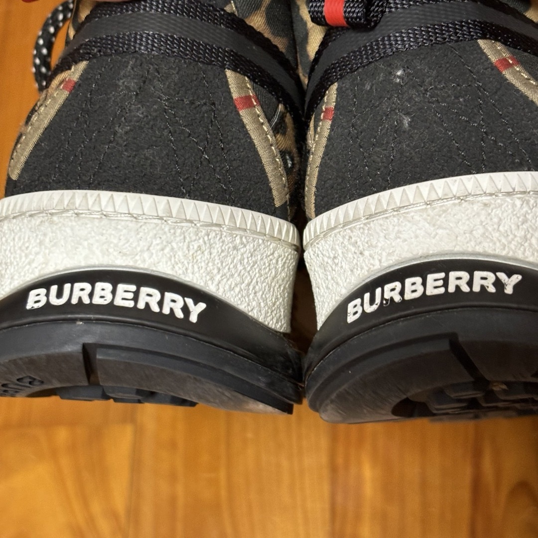 BURBERRY(バーバリー)のバーバリー　レオパード　ノバチェック　ファブリック　 スニーカー　 メンズの靴/シューズ(スニーカー)の商品写真