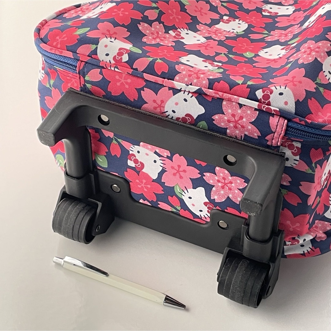 ハローキティ(ハローキティ)のサンリオ　ハローキティ　キャリーケース レディースのバッグ(スーツケース/キャリーバッグ)の商品写真