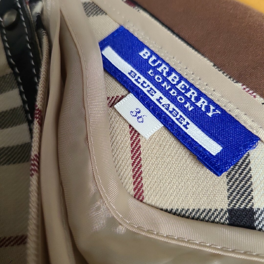 BURBERRY BLUE LABEL(バーバリーブルーレーベル)の未使用　BURBERRY　スカート レディースのスカート(ひざ丈スカート)の商品写真