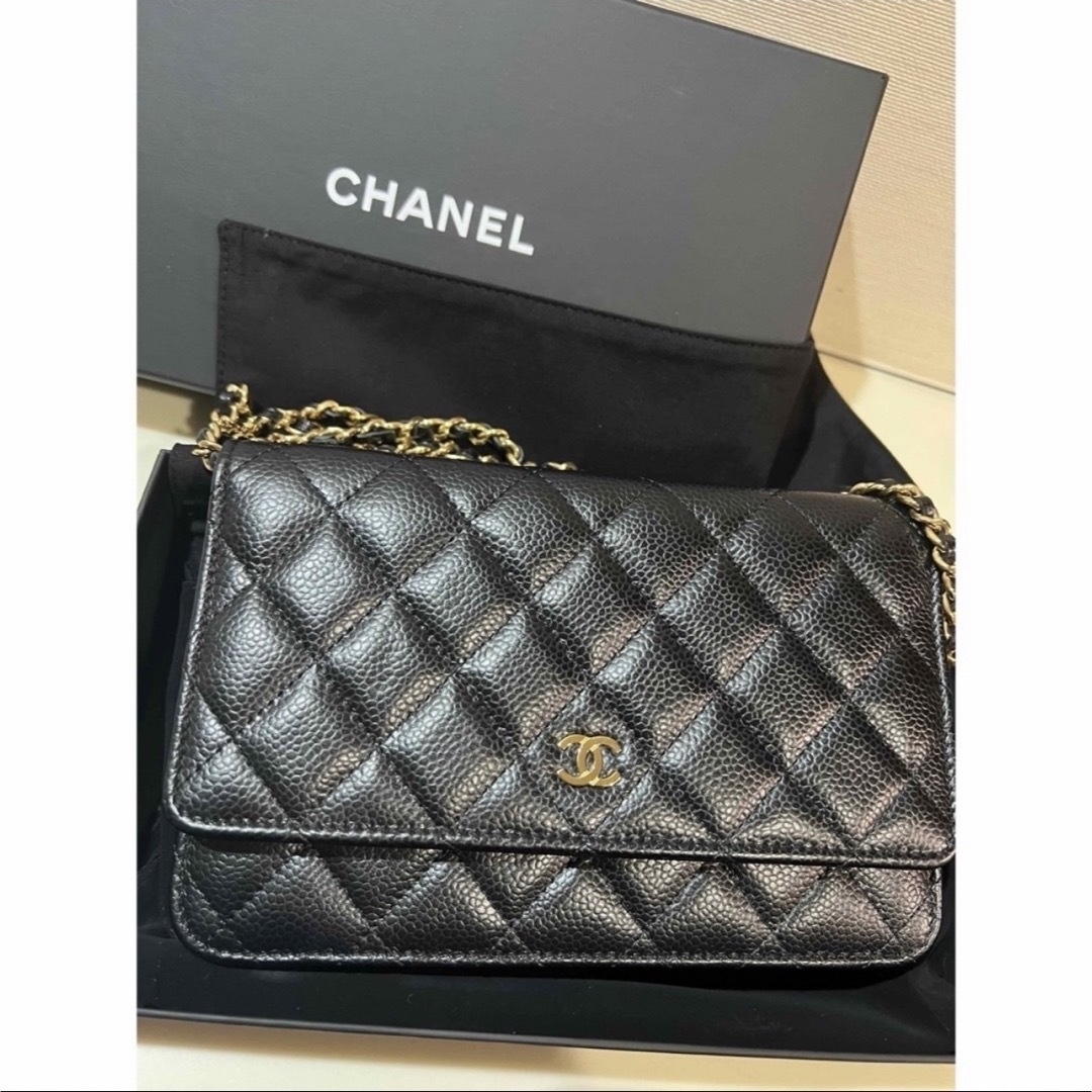 CHANEL(シャネル)のCHANEL キャビアスキンチェーンウォレット レディースのバッグ(ショルダーバッグ)の商品写真