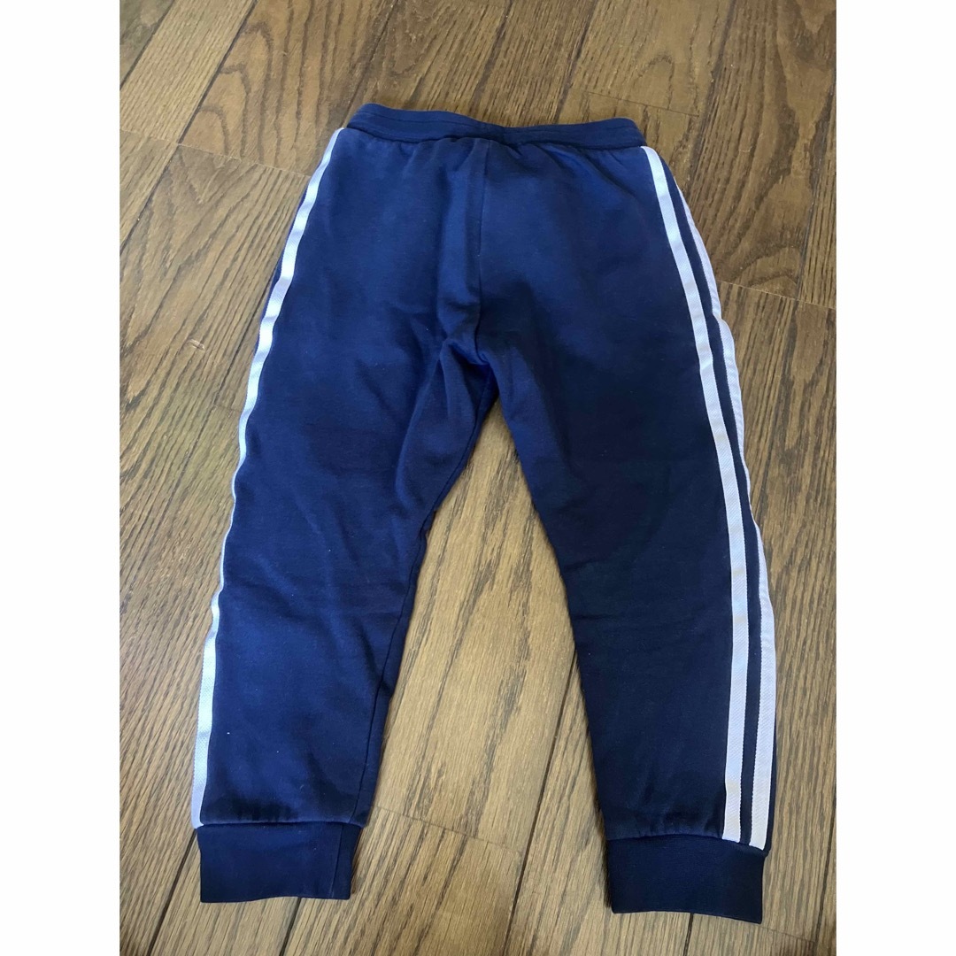 adidas(アディダス)のアディダス　裏起毛パンツ110センチ キッズ/ベビー/マタニティのキッズ服男の子用(90cm~)(パンツ/スパッツ)の商品写真