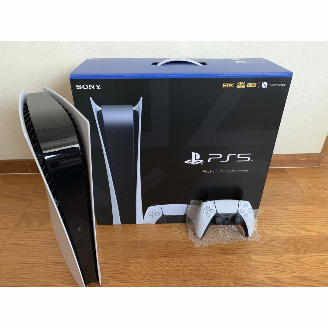 SONY(ソニー)の PS5 PlayStation5 デジタルエディション  エンタメ/ホビーのフィギュア(アニメ/ゲーム)の商品写真