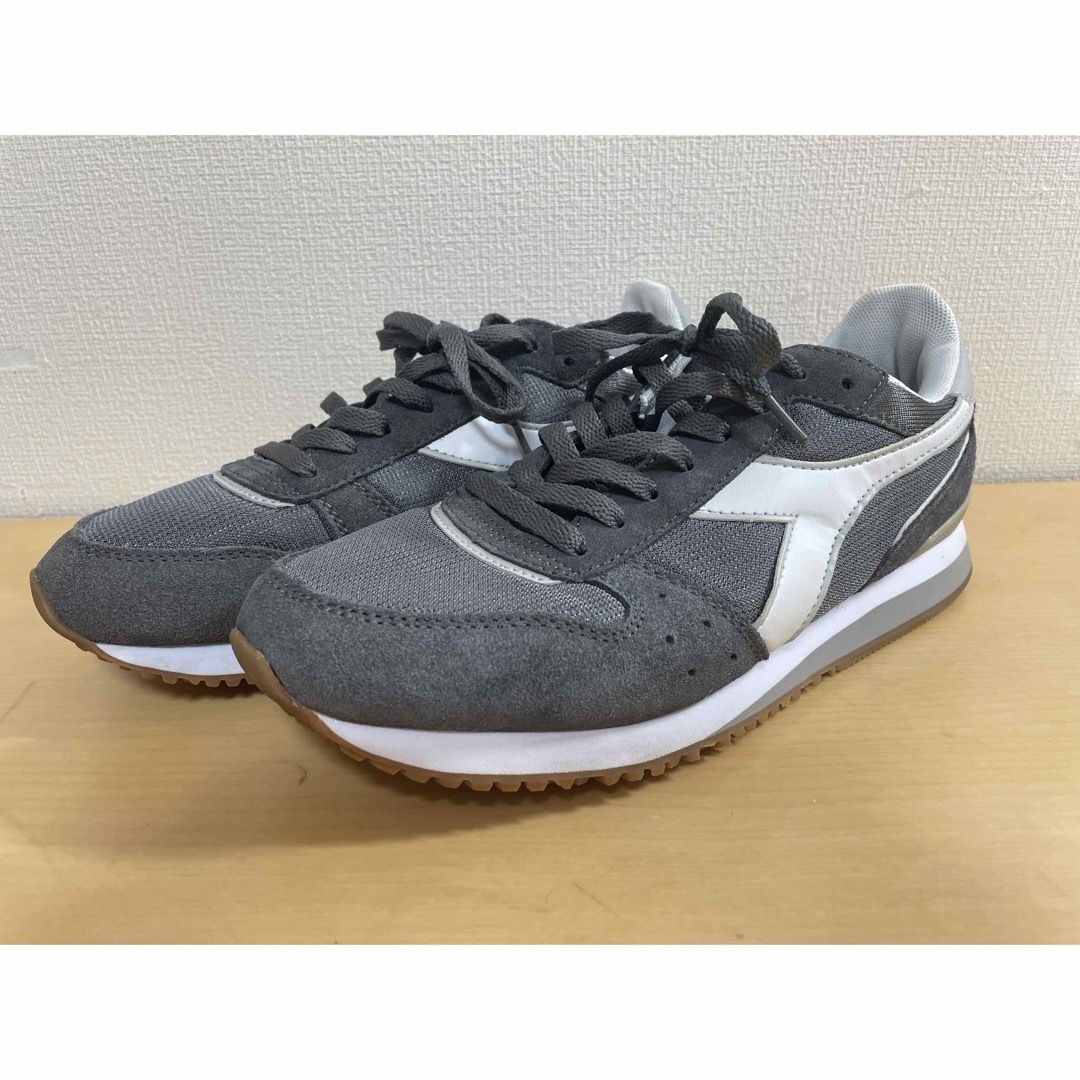 DIADORA(ディアドラ)の値下げ⭐️diadora/ディアドラ　シューズ/靴　JP26ｃｍ　中古 メンズの靴/シューズ(スニーカー)の商品写真