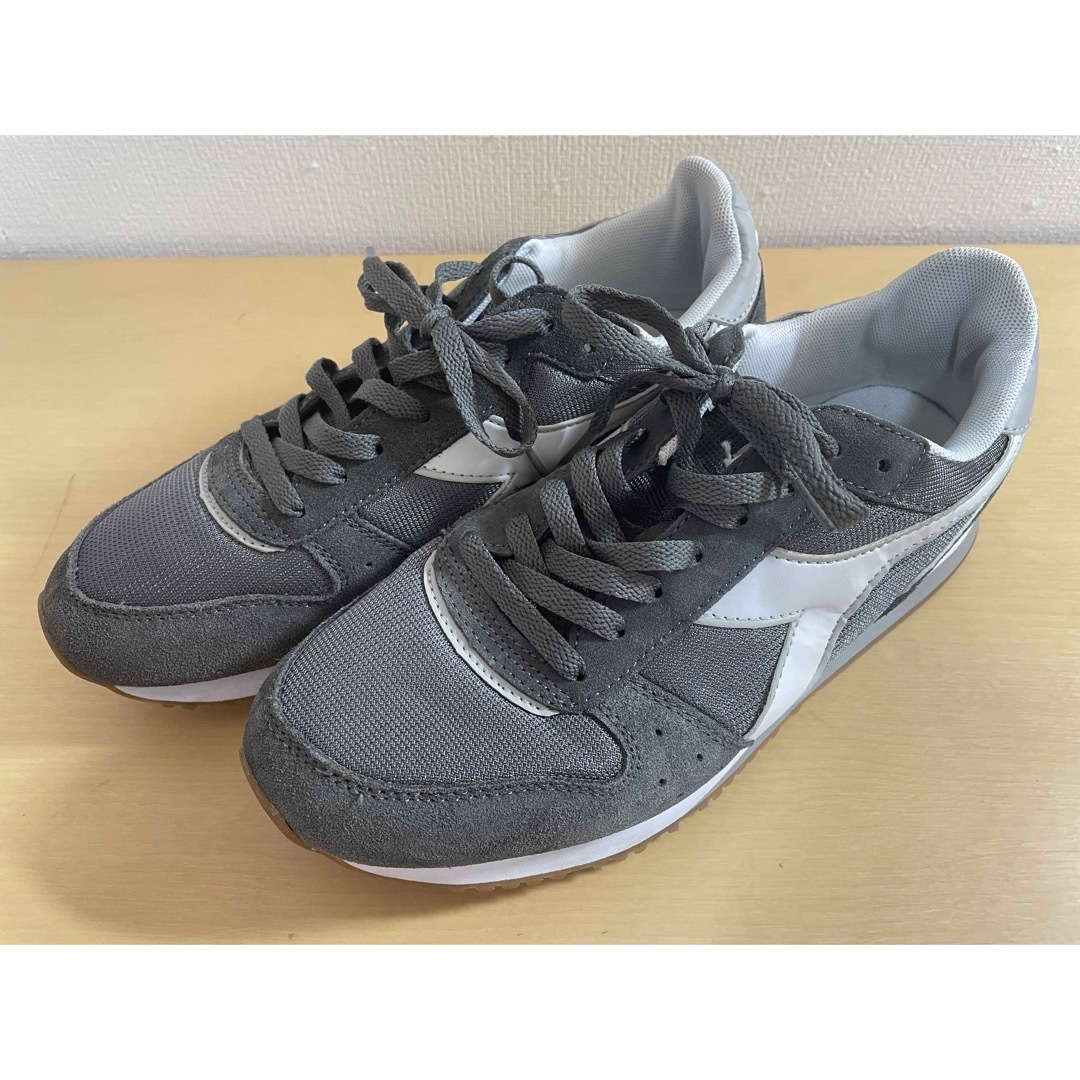 DIADORA(ディアドラ)の値下げ⭐️diadora/ディアドラ　シューズ/靴　JP26ｃｍ　中古 メンズの靴/シューズ(スニーカー)の商品写真