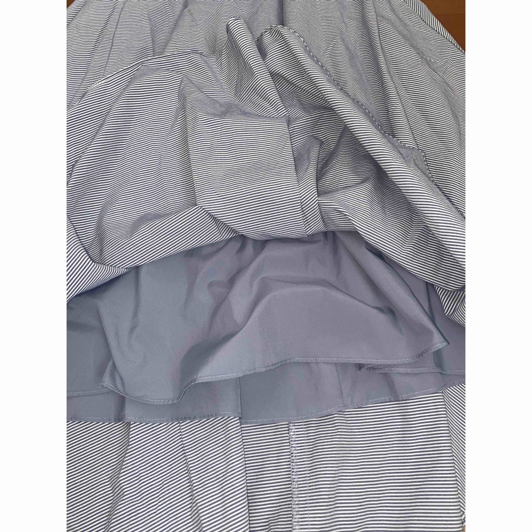 UNIQLO(ユニクロ)のUNIQLO ユニクロ  タック　フレアスカート　ストライプ レディースのスカート(ロングスカート)の商品写真