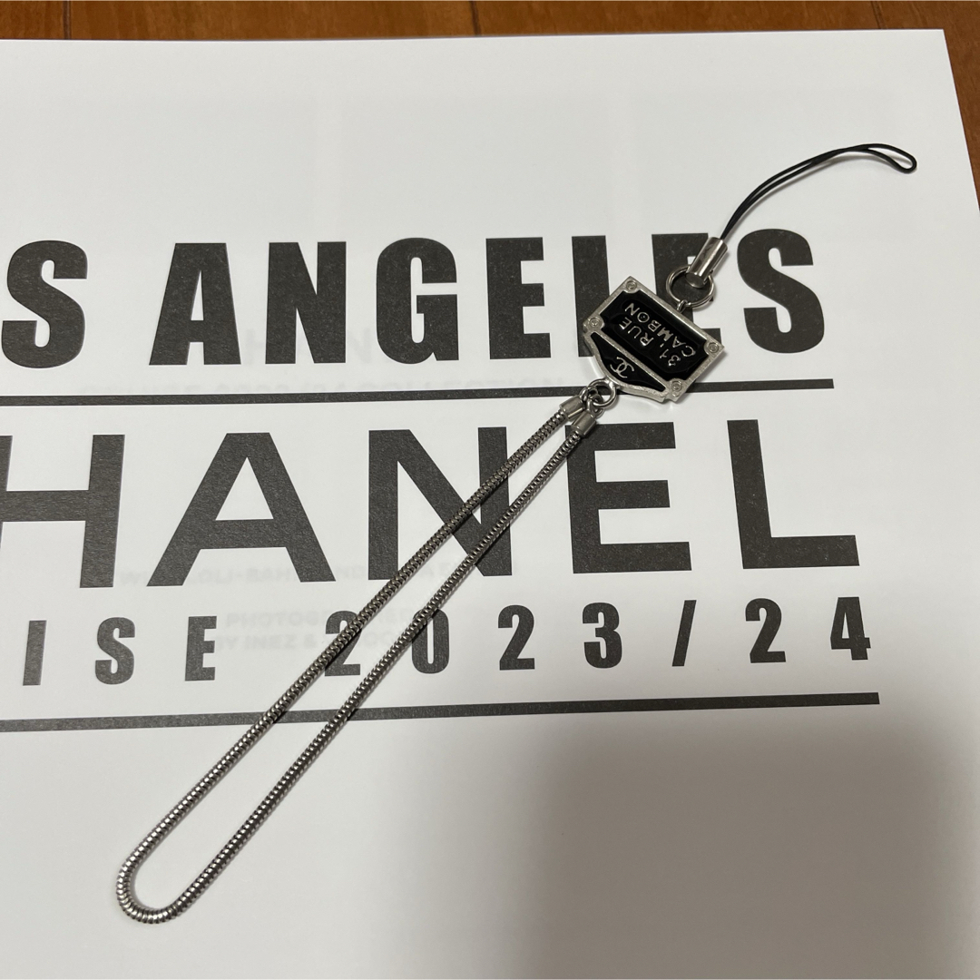 CHANEL(シャネル)のシャネル CHANEL 31 RUE CAMBON 携帯ストラップ チャーム スマホ/家電/カメラのスマホアクセサリー(ストラップ/イヤホンジャック)の商品写真