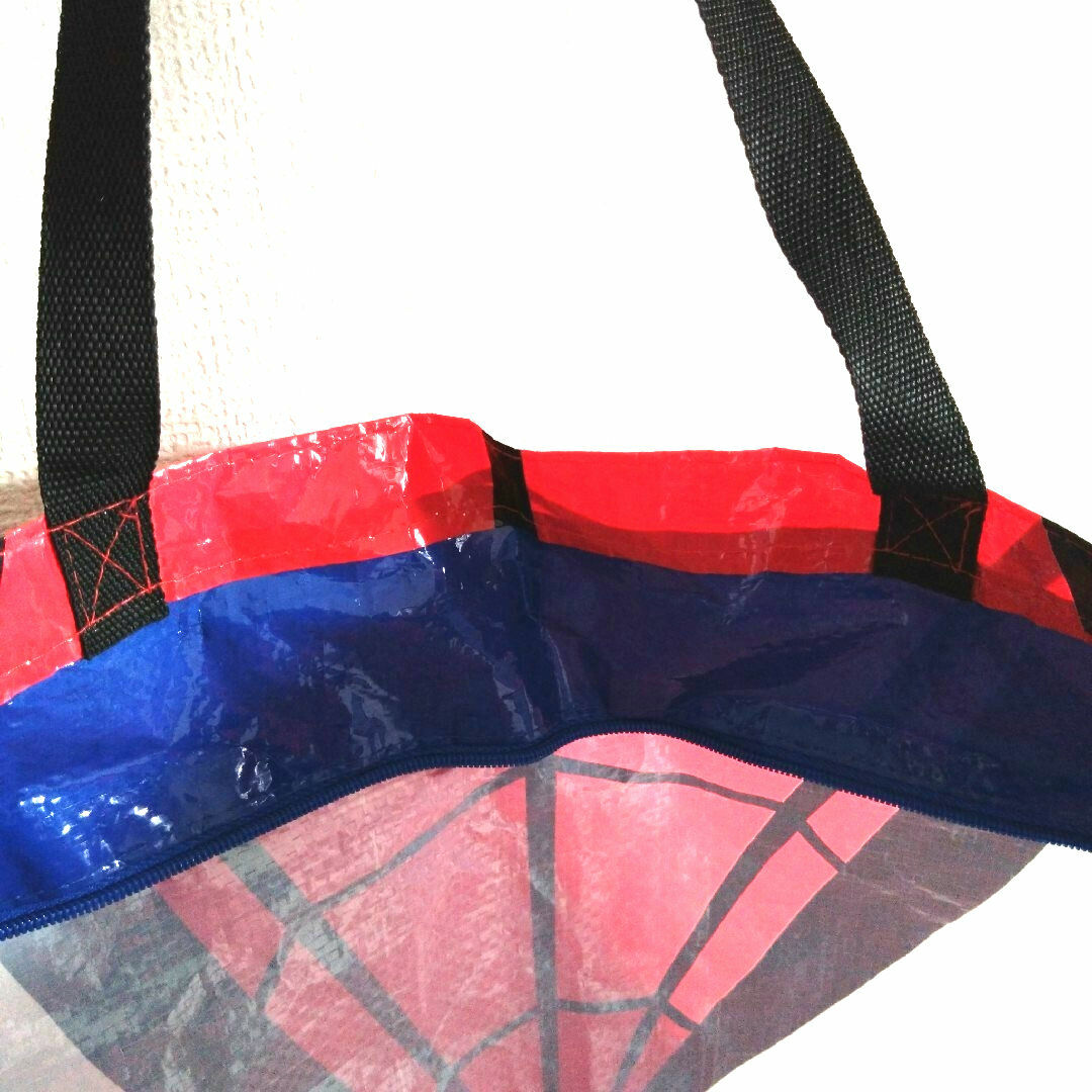 USJ(ユニバーサルスタジオジャパン)のユニバ公式 USJ 現地 スパイダーマン どでかバッグ レディースのバッグ(トートバッグ)の商品写真