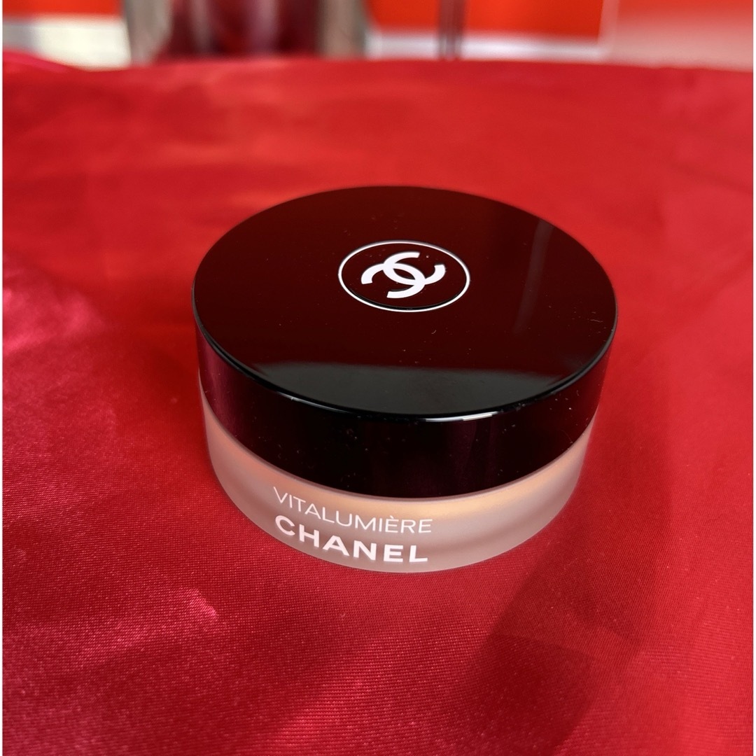 CHANEL(シャネル)のシャネル  パウダーファンデーション コスメ/美容のベースメイク/化粧品(ファンデーション)の商品写真