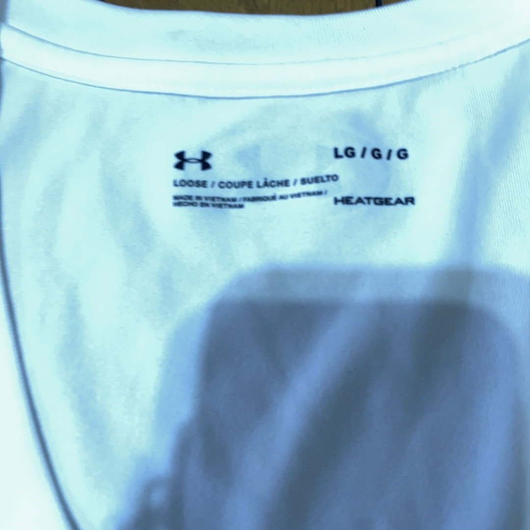 UNDER ARMOUR(アンダーアーマー)のアンダーアーマー　レディースシャツ レディースのトップス(Tシャツ(半袖/袖なし))の商品写真